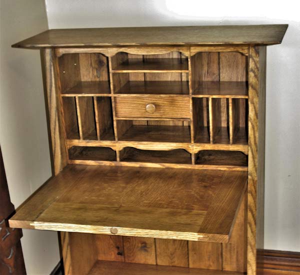 Lady-Bookcase-Open,-Walz-(c.jpg